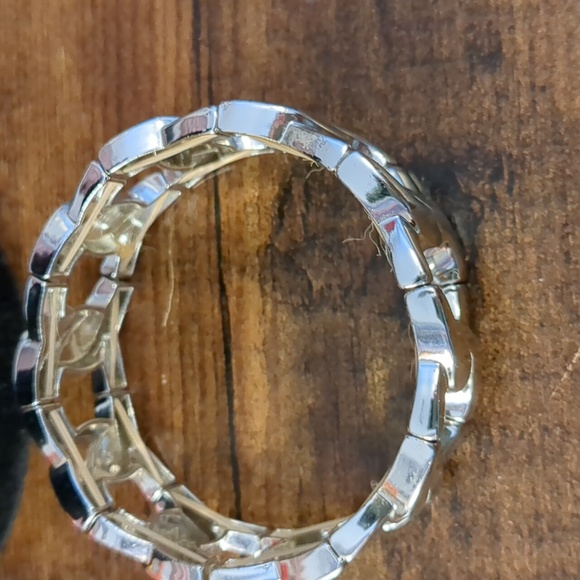 Silver Chain Link Bracelet - Picture 3 of 3